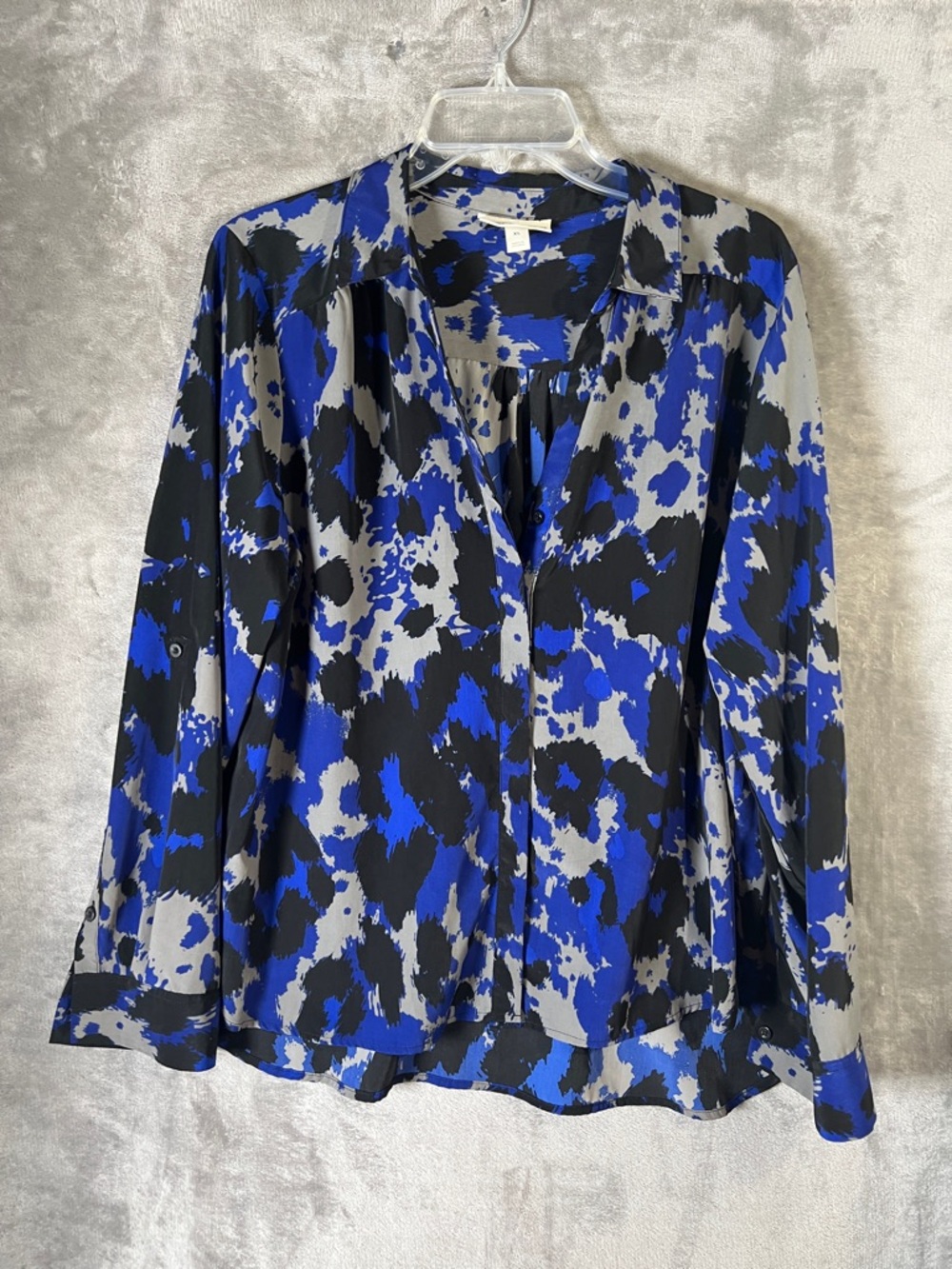 Dana Buchman Black, Blue & Gray Abstract Button-Front Blouse